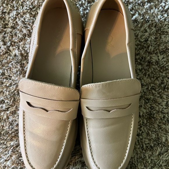 Platform Penny Loafers in Beige - Women's Chunky Heel Loafers - Picture 5 of 6